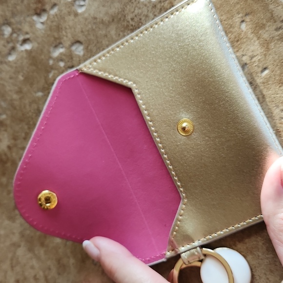 Oventure keychain wristlet with snakeskin design and tassel - Picture 7 of 11